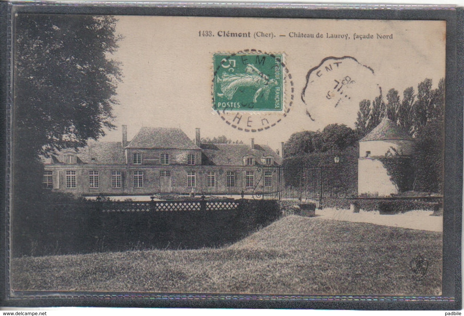 Carte Postale 18. Clémont  Chateau De Lauroy  Très Beau Plan - Clémont