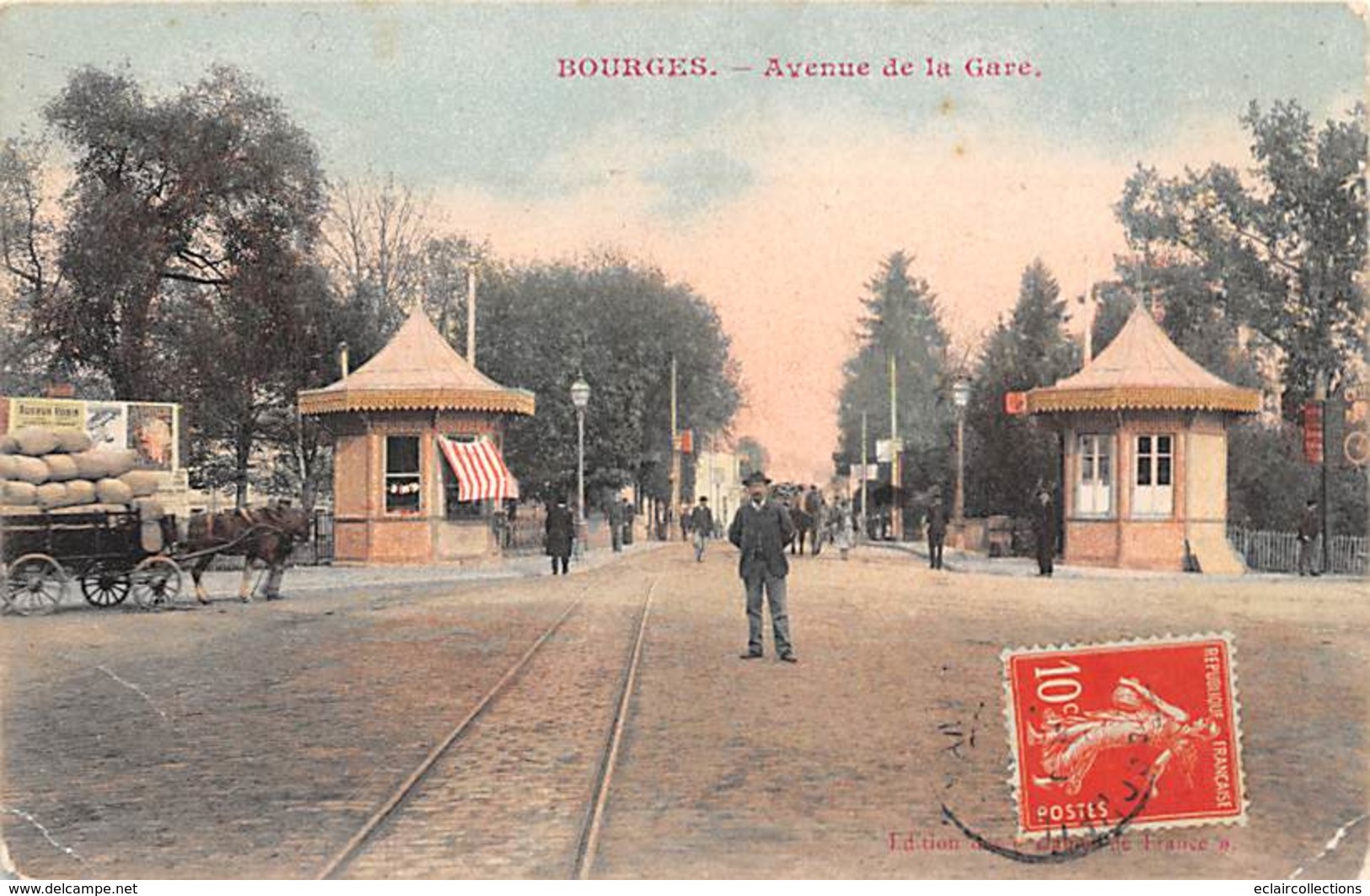 Bourges      18   Lot de 19 cartes  .Usine.Rues.Marché.Magasin     (voir scan)