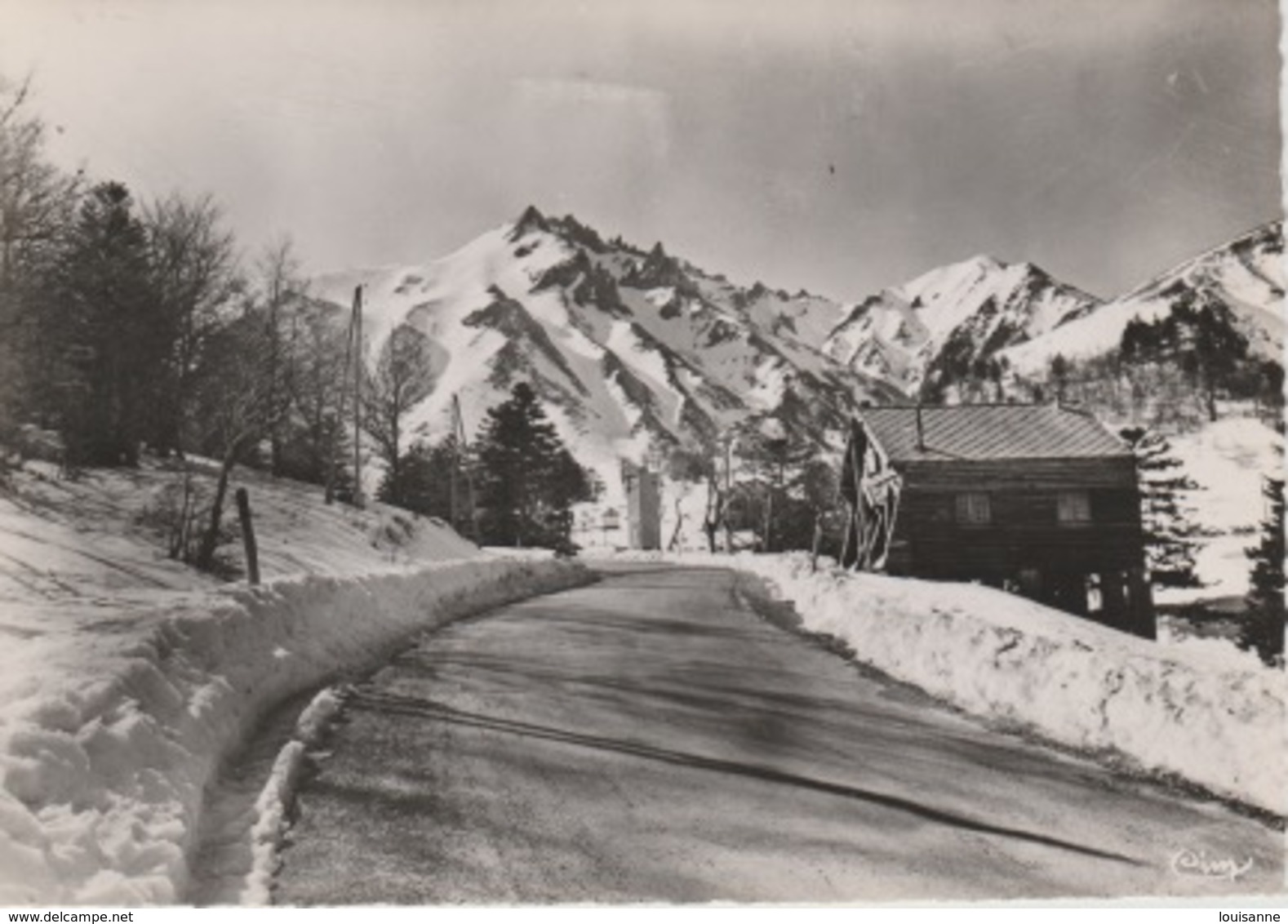 18/11/129  - PUY  DE  SANCY  ( 63 ) LE  SANCY   &  LA ROUTE  DU  SANCY -  C. P. M. - Andere & Zonder Classificatie