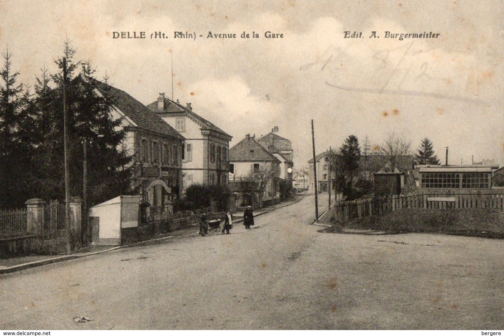 68.90. DELLE.  Avenue De La Gare. 1912. - Delle