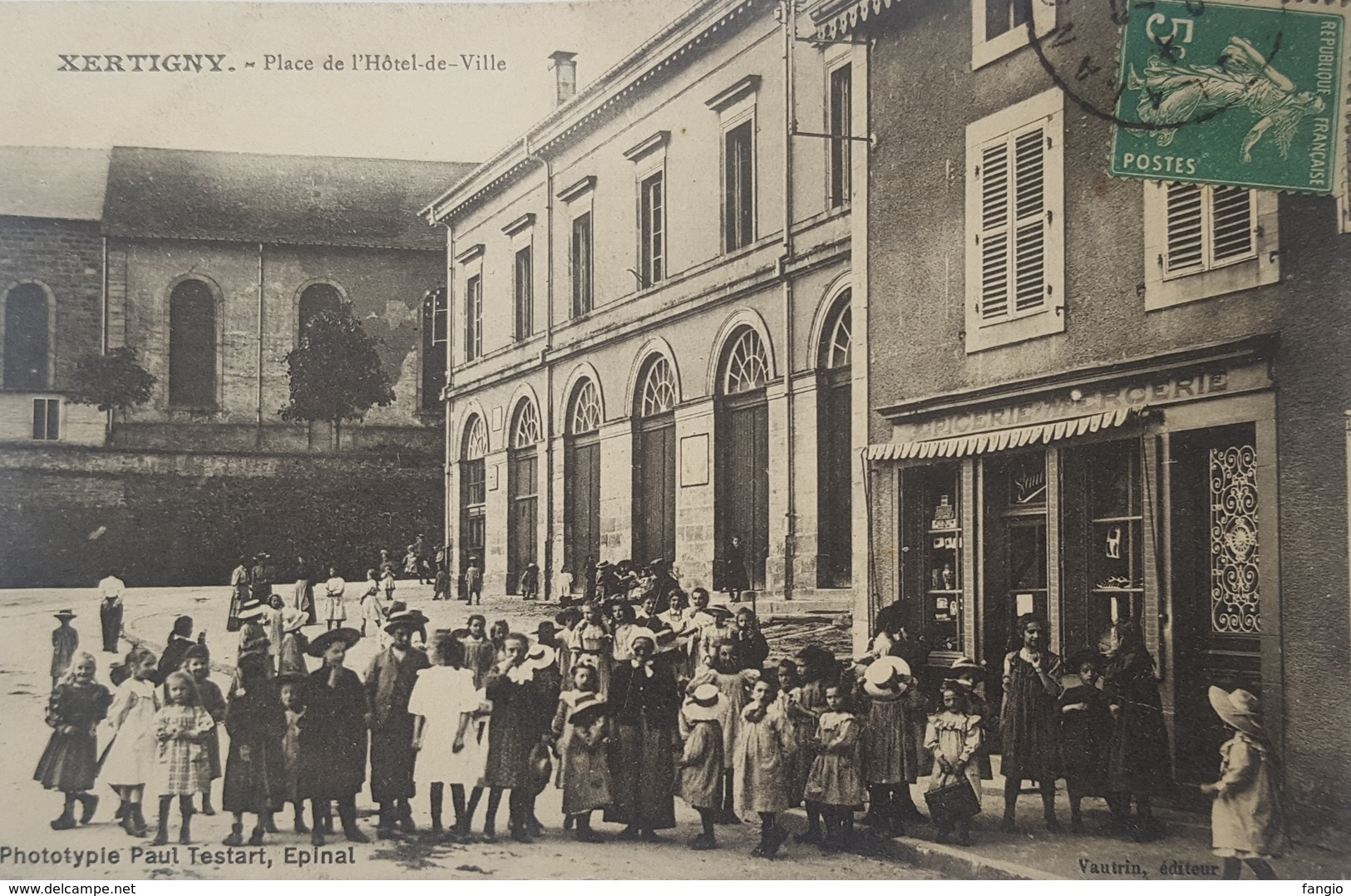 Xertigny , Place De L'hôtel De Ville - Xertigny