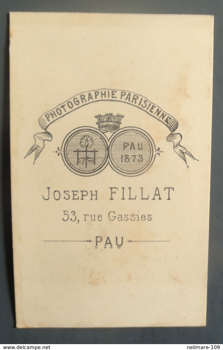 Cdv PHOTOGRAPHIE JEUNE HOMME - PHOTOGRAPHE JOSEPH FILLAT 53 Rue Gassies à PAU 64 PYRENEES ATLANTIQUES - Personnes Anonymes