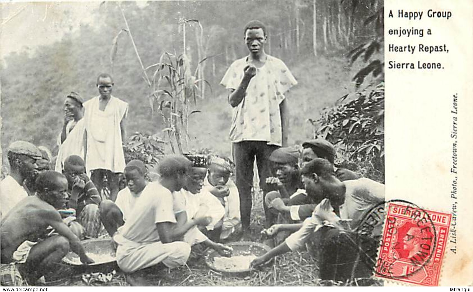 Pays Div -ref N228- Sierra Leone - A Happy Group Enjoying A Hearty Repast - Carte Bon Etat   - - Sierra Leone