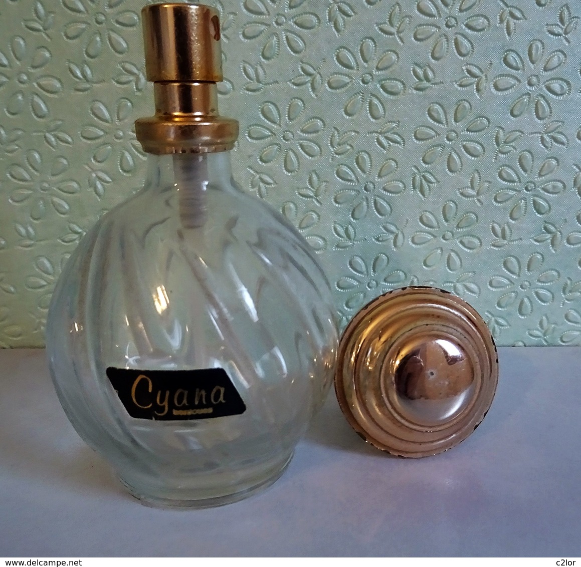 Flacon Vaporisateur  " CYANA  " De BERDOUES  Eau De Toilette  100 Ml  VIDE - Flesjes (leeg)