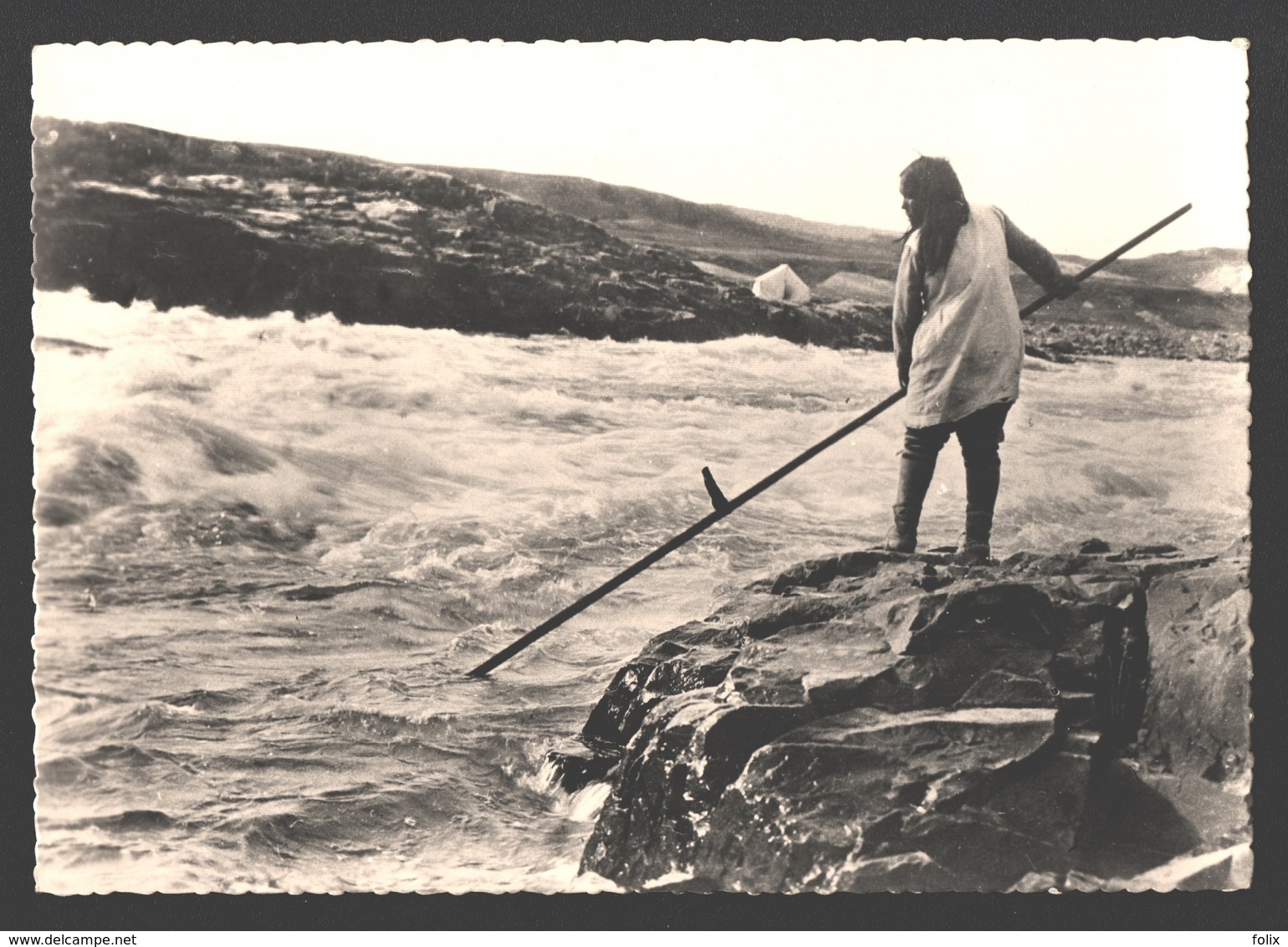 Esquimaux / Eskimo's / Inuit / Indian - Pêche Au Saumon Sur La Rivière / Salmon Fishing - Photo Card - Amérique