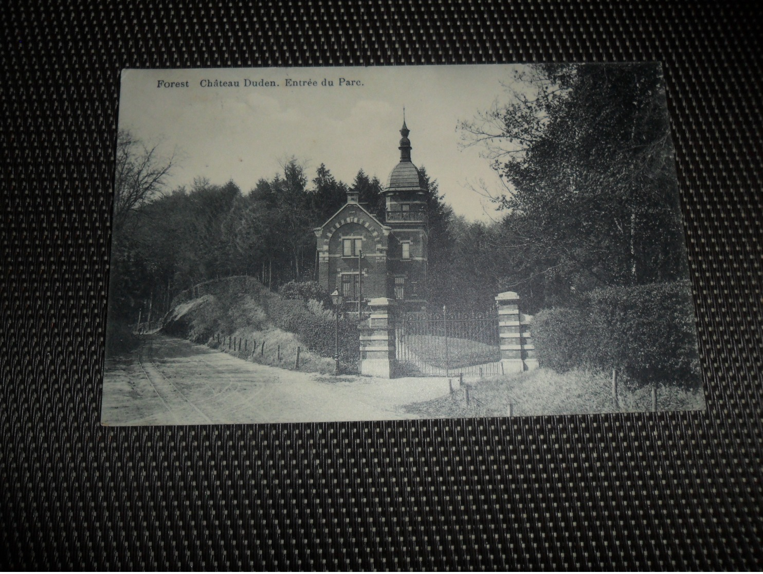 Très beau lot de 60 cartes postales de Belgique     Zeer mooi lot van 60 postkaarten van België  - 60 scans