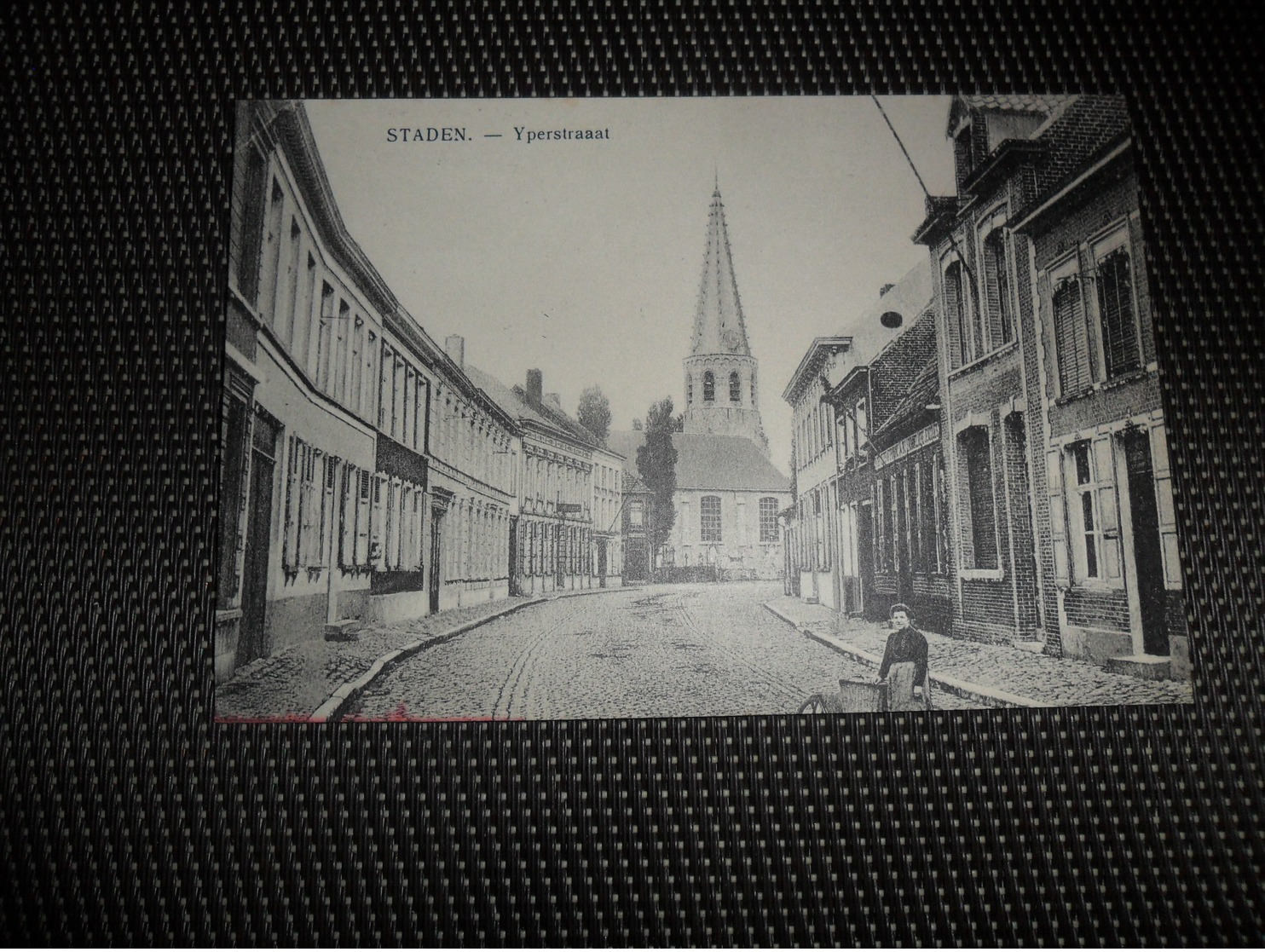 Très beau lot de 60 cartes postales de Belgique     Zeer mooi lot van 60 postkaarten van België  - 60 scans