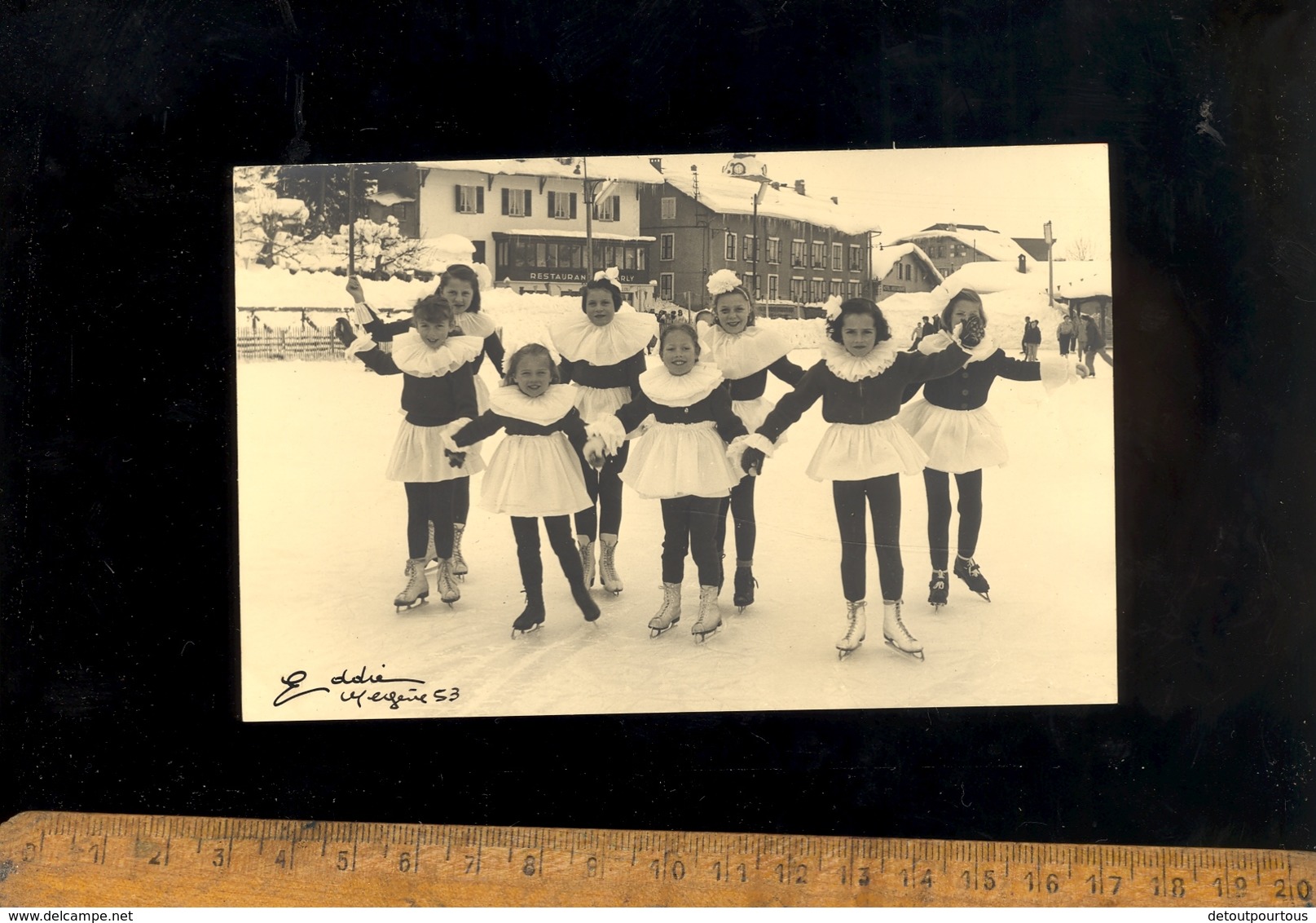 X2 Cartes Photo MEGEVE Haute Savoie 74 : Fillettes Déguisés En Patin à Glace Sur La Patinoire Patineuses Ice Skating - Megève