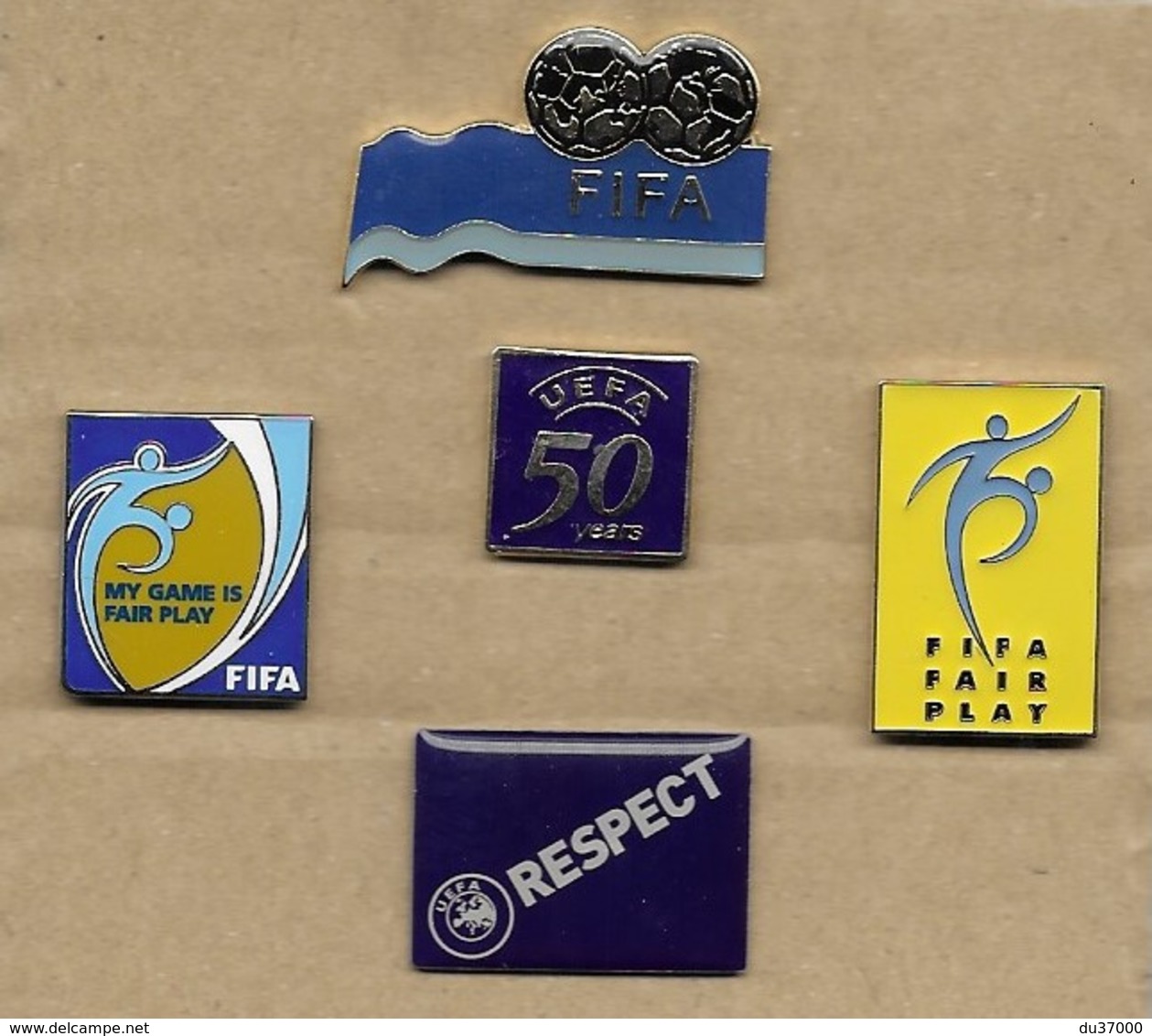 LOT 5 PIN'S UEFA FIFA - Football