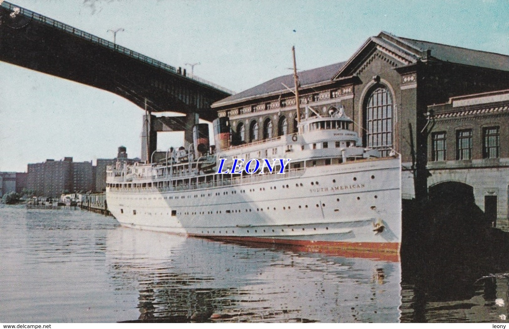 CPSM 9X14   " GREAT LAKES PASSENGER STEAMER SOUTH AMERICAN - Buffalo