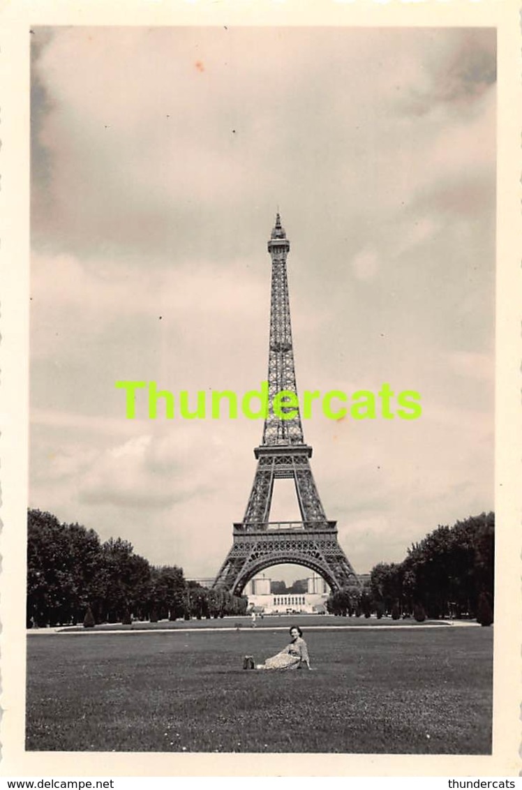 ANCIENNE PHOTO OUDE  FOTO PARIS 1950 CHAMP DE MARS ET TOUR EIFFEL - Lieux