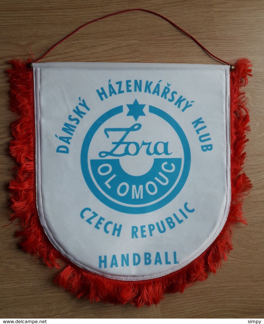 Pennant Women's Handball Club Zora Olomouc Czech Republic 37x37cm - Handball