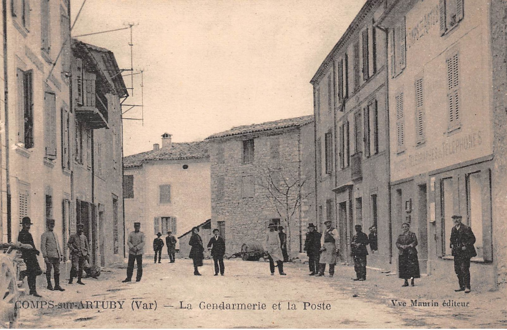 83 - Comps-sur-Artuby - La Gendarmerie - La Poste - Magnifique Animation - Comps-sur-Artuby