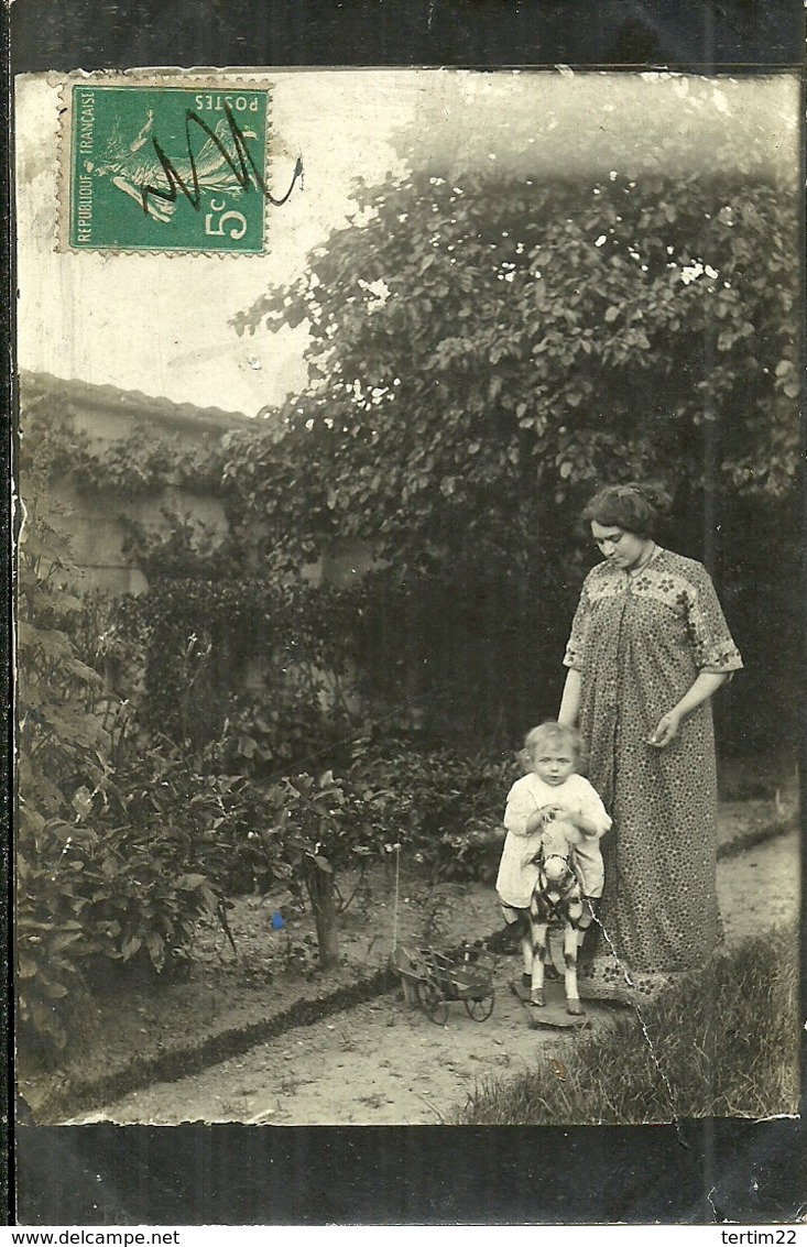 ( CARTE PHOTO) ( FEMME )( ENFANT )( JEUX D ENFANTS ) 1911 - Personnes Anonymes