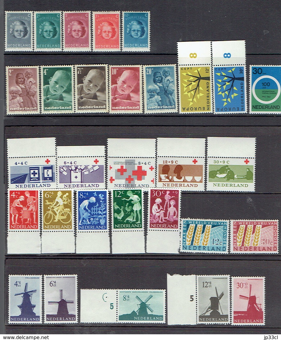 Nederland : Kleine Verzameling Van 30 Postzegels (allemaal **MNH !) Tussen 1945 En 1963 - Collections