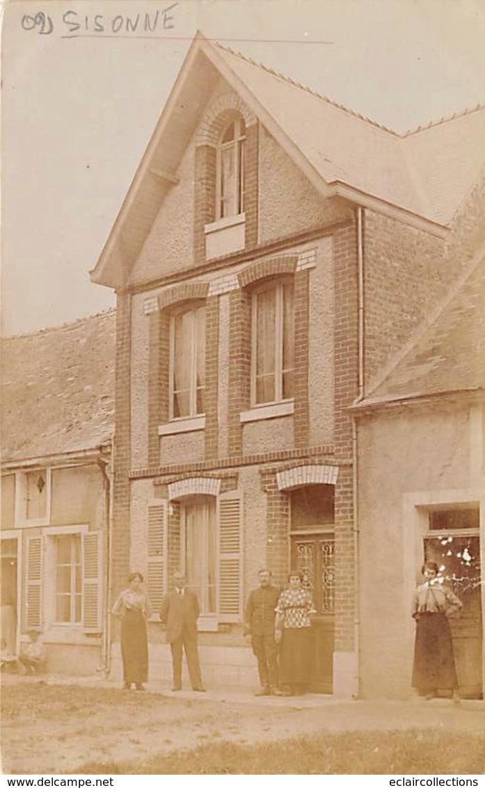 Sissonne       02       Une Maison D'habitation Carte Photo. Lire Le Texte.     (voir Scan) - Sissonne