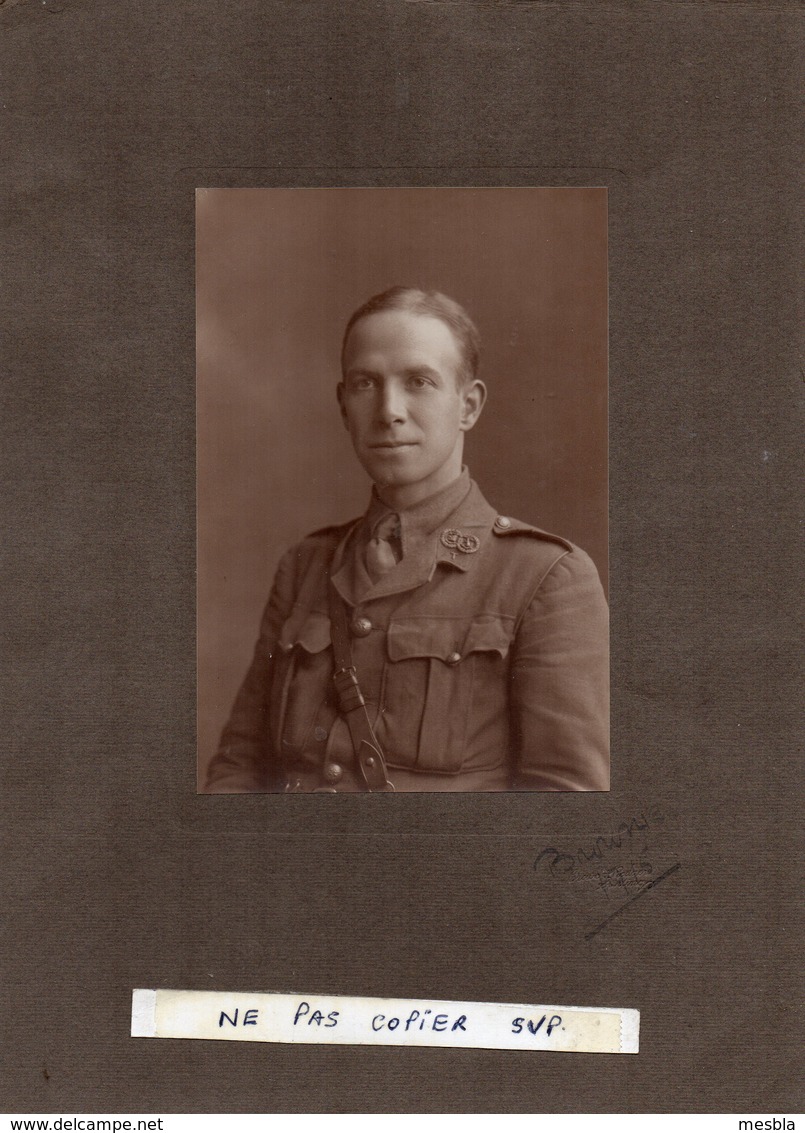 Grande Photo - Militaria  -  Soldat Britannique En Uniforme  ( Ancien Album Photo, Région Torquay 1916) - Uniformes