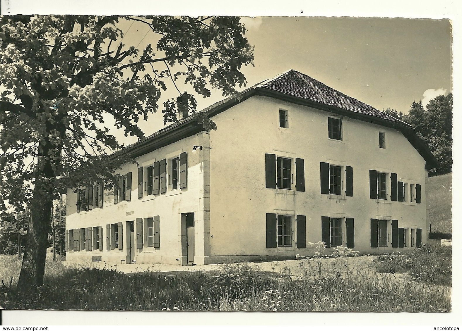 MONT DE BUTTES Par VAL DE TRAVERS / MAISON DES COLONIES DE VACANCES BELLEVUE - Buttes 