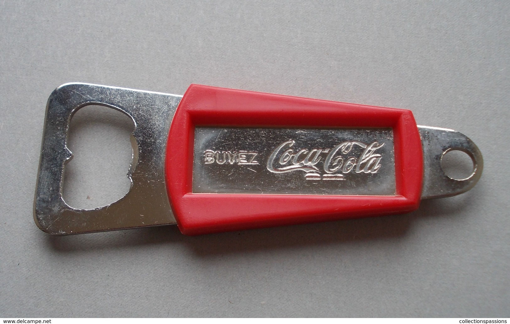 - Ouvre-bouteilles. Décapsuleur. COCA COLA - - Bottle Openers & Corkscrews