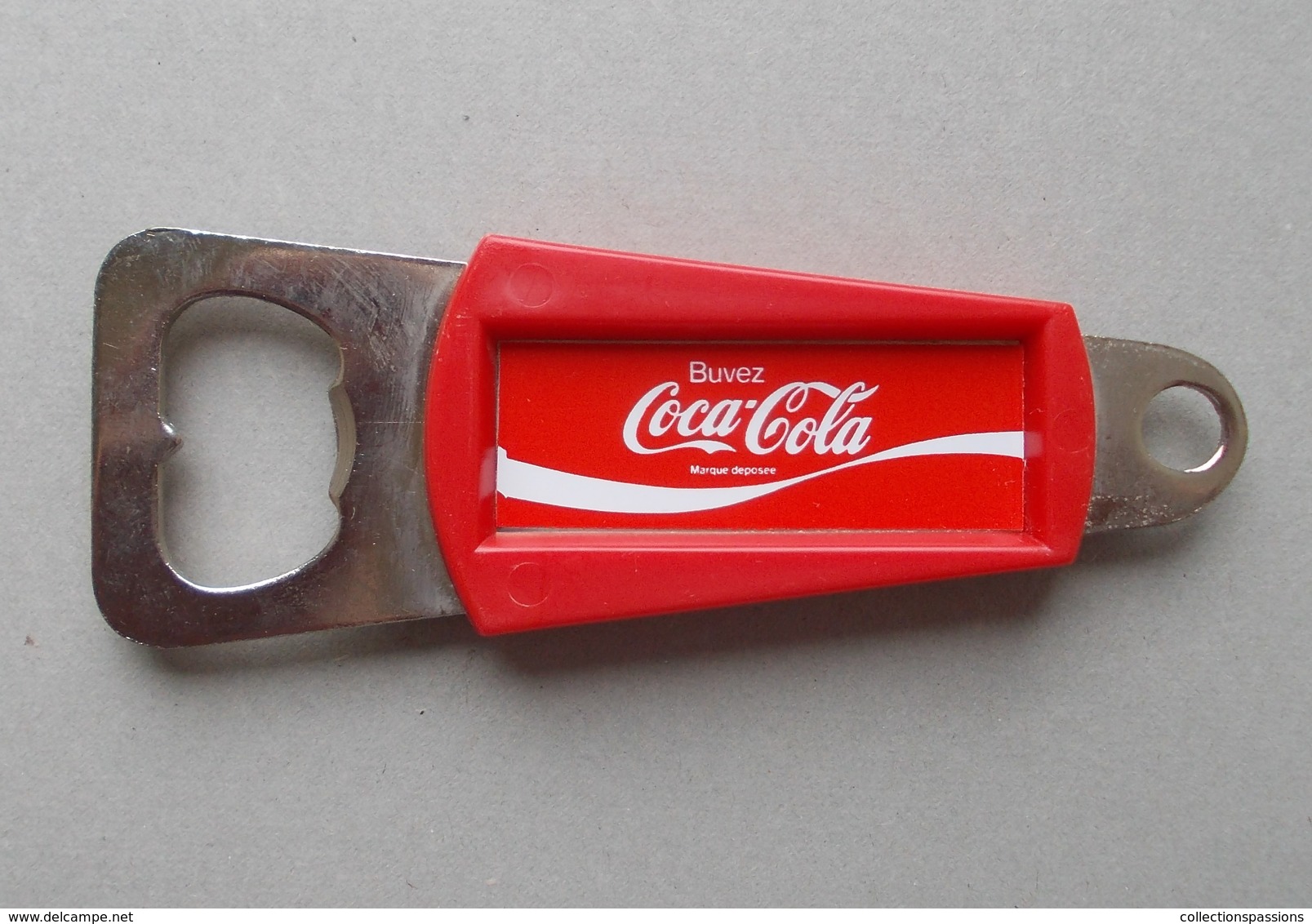 - Ouvre-bouteilles. Décapsuleur. COCA COLA - - Bottle Openers & Corkscrews