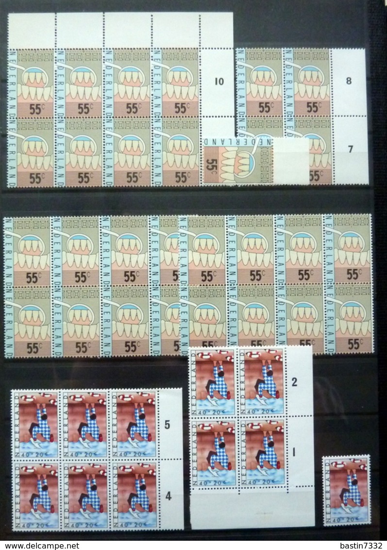 Netherlands/Pays-Bas/Holland collection in 4 stockbooks MNH/MH/Postfris/Ongebruikt/Neuf avec/sans charniere