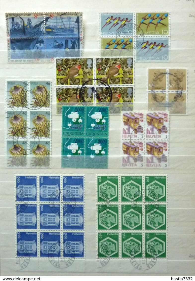 World collection blocks of 4/viererblocks/block de quatres in 3 stockbooks used/gebruikt/oblitere