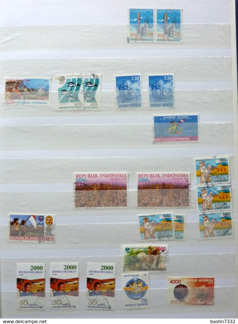 Indonesia/Indonesië collection in Davo binder+ 4 stockbooks