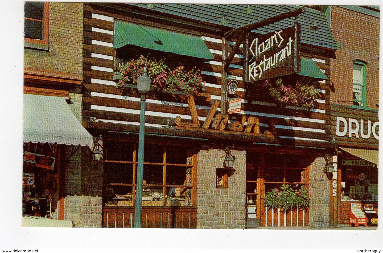 GRAVENHURST, Ontario, Canada, Sloan's Restaurant, Old Chrome Postcard, Muskoka County - Muskoka