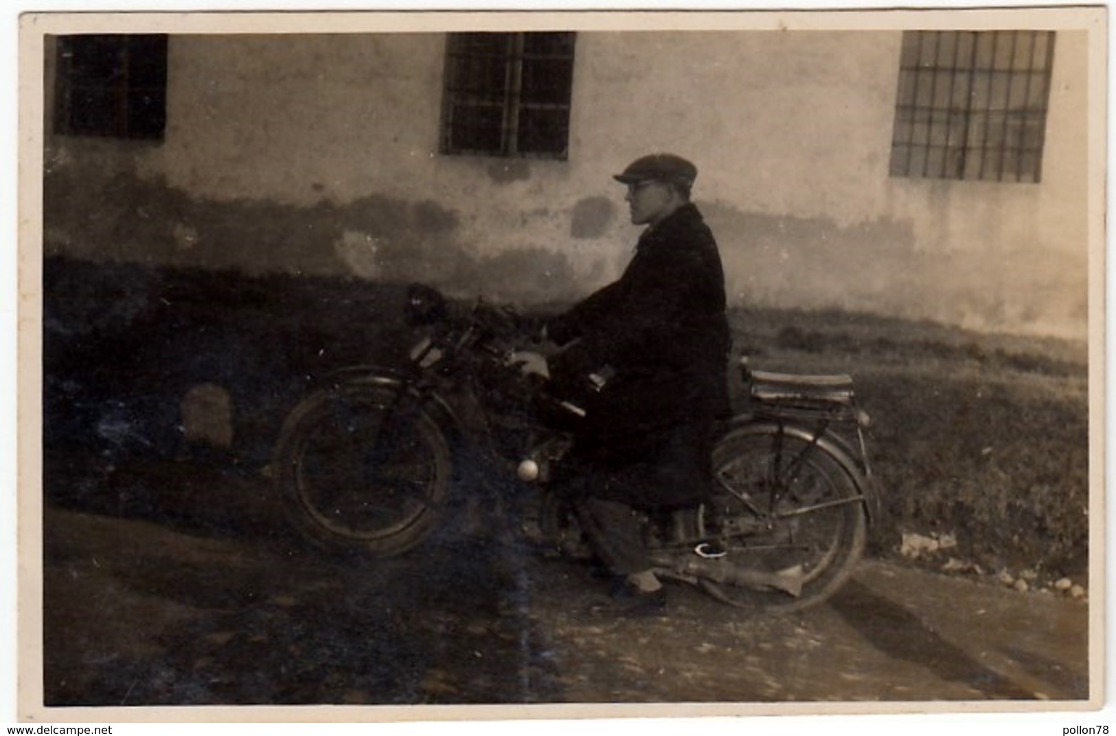 FOTOGRAFIA - MOTOCICLETTA - MOTORCYCLE - Formato Cm. 8 X 5,5 Circa - 1930 - Vedi Retro - Autres & Non Classés