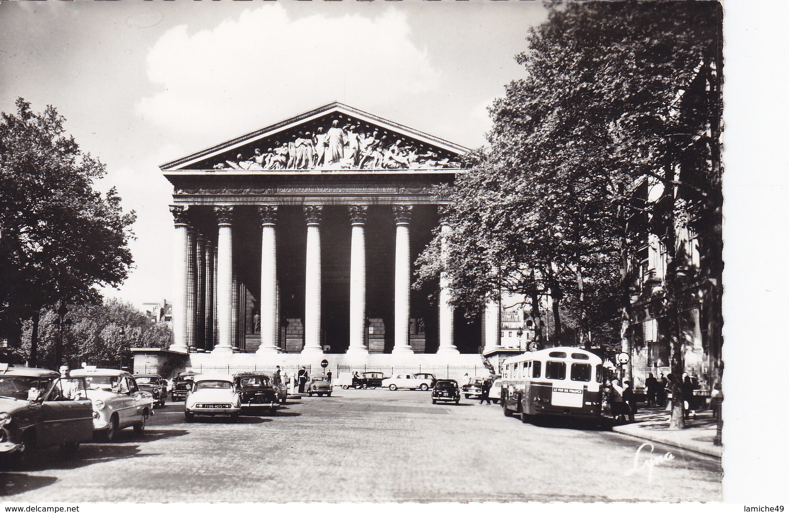 PARIS – L’église De La Madeleine Depuis La Rue Royale ( Ariane DS 403 CAR BUS …) - Eglises