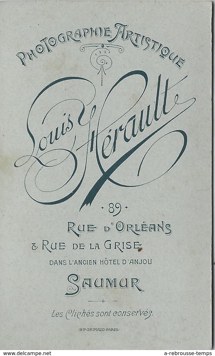 CDV Petite Femme-photo Louis Hérault Ancien Hotel D'Anjou à Saumur - Old (before 1900)