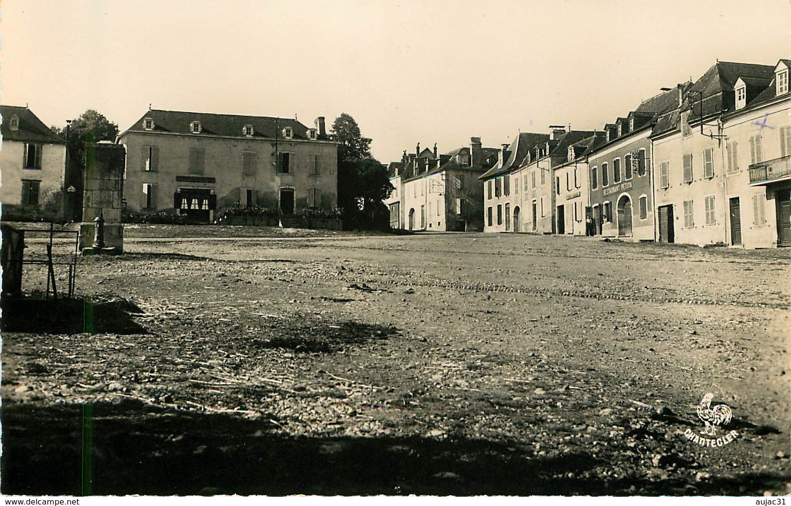 Dép 64 - Monein - Place Marcadieu - Semi Moderne Petit Format - état - Autres & Non Classés