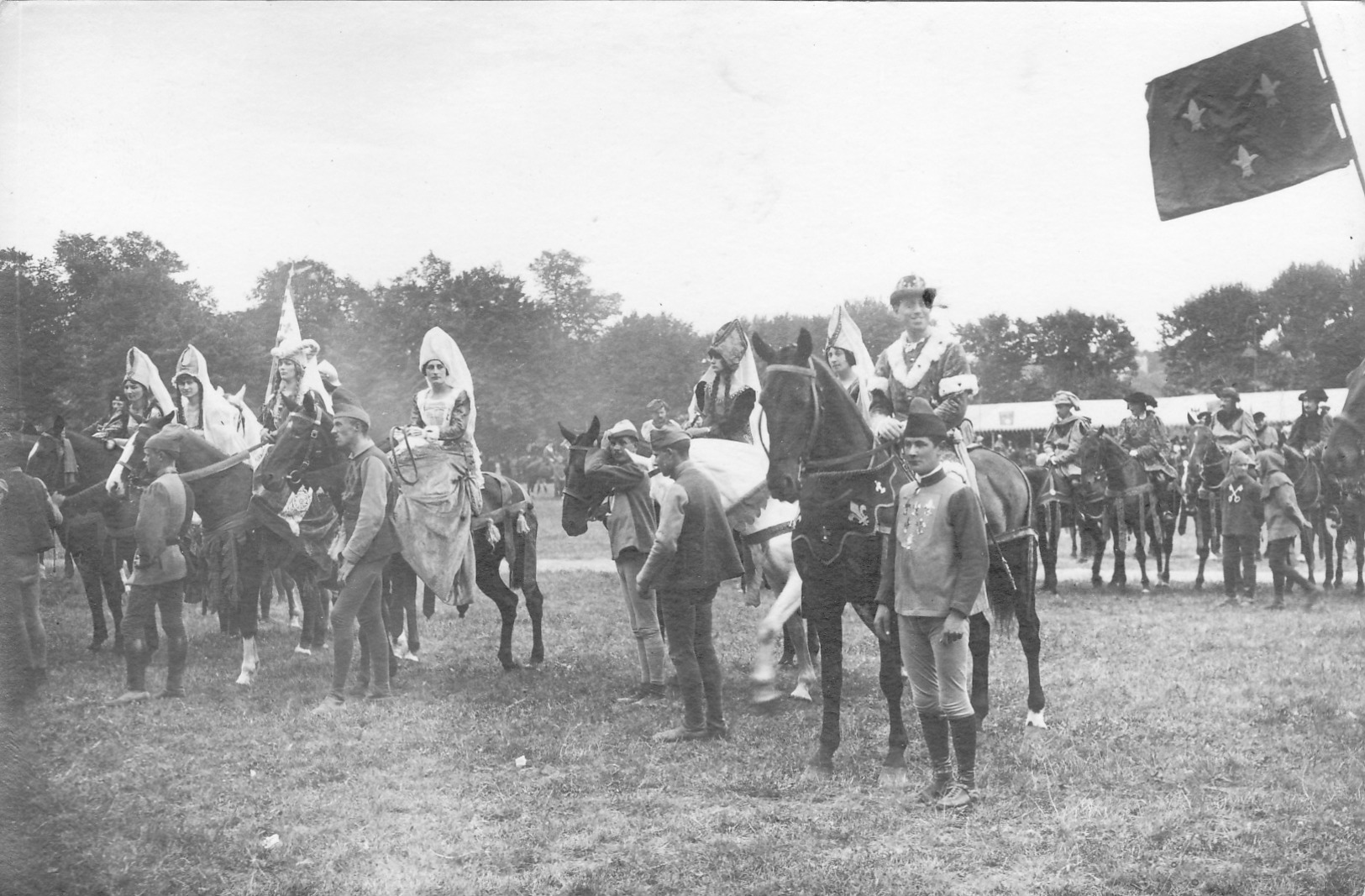 Carte Photo  B Raymond  Poitiers - Poitiers