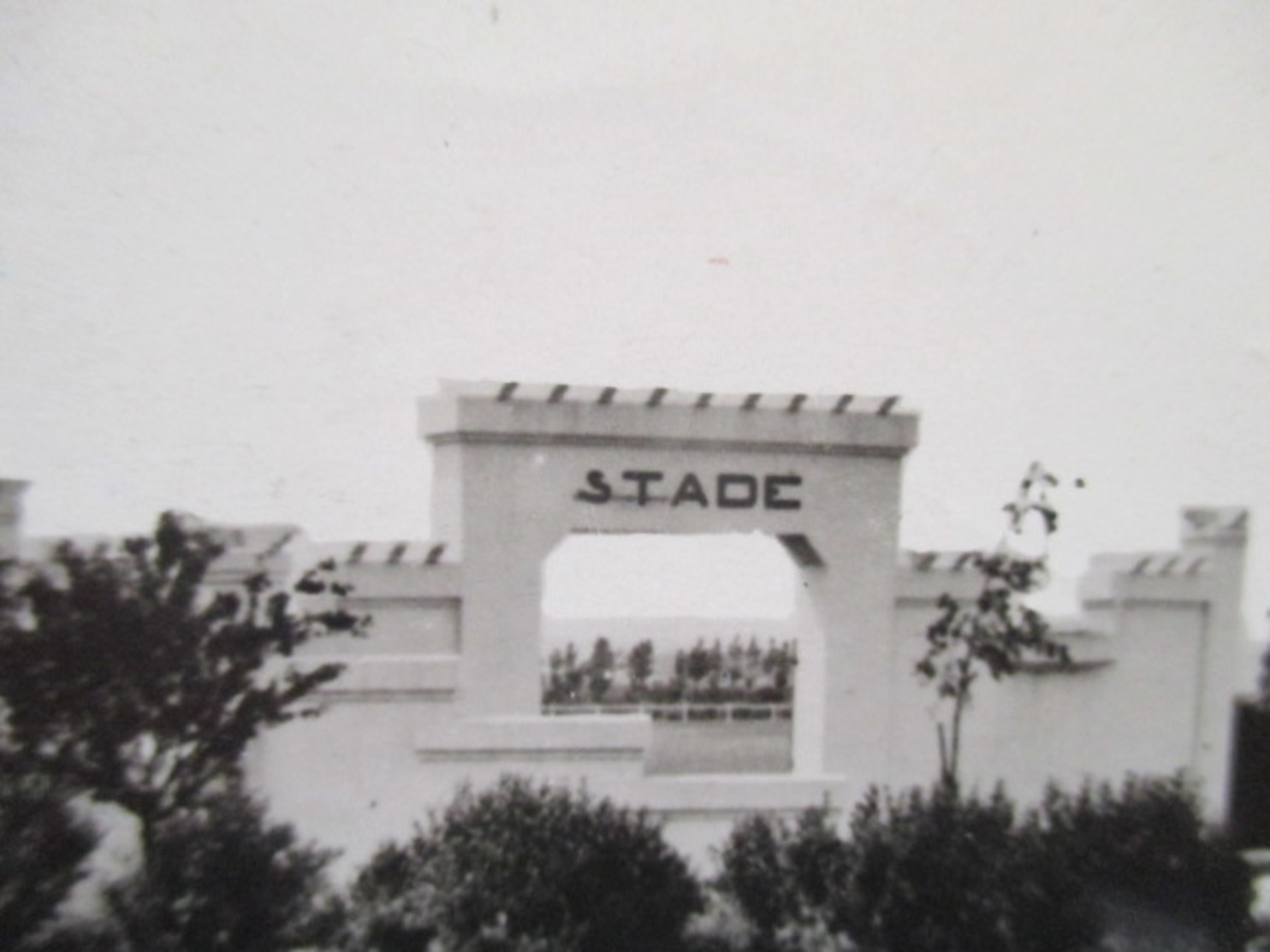 CPSM Bruay En Artois Entrée Du Stade ,  Au Fond Les Tribunes 1949 - Autres & Non Classés