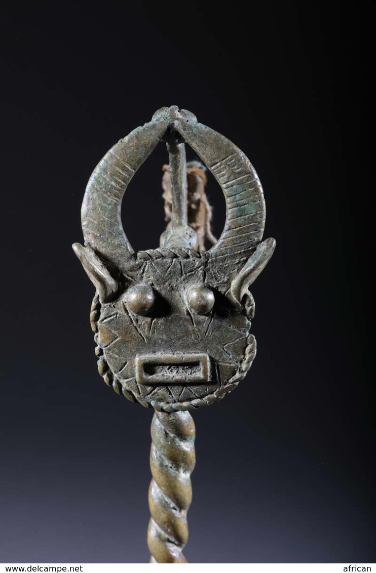 Art Africain Marteau De Gong Baoulé En Bronze - Art Africain