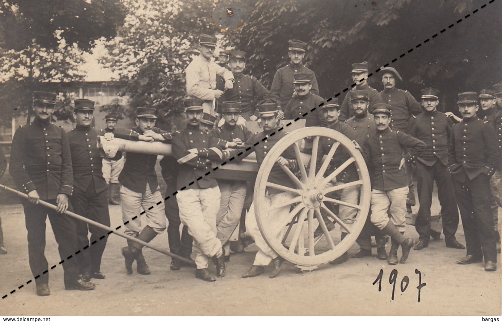 Photo D'un Groupe De Militaire à Saint Maixent En 1907 Canon - Krieg, Militär