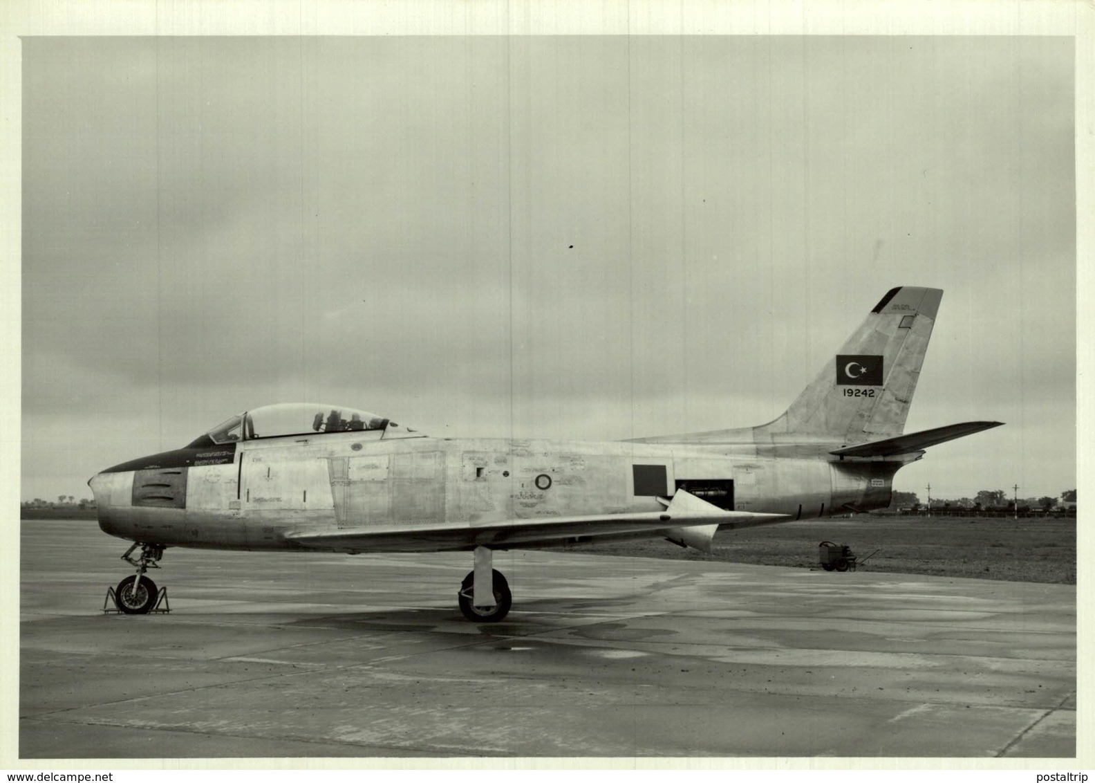 CANADAIR F86 SABRE    13* 18 CM - Aviación