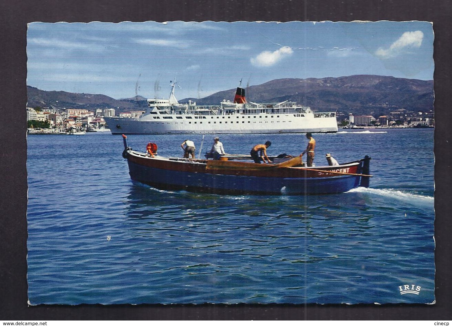 CPSM 20 - AJACCIO - L'Arrivée Du Fred Scamaroni - TB PLAN Bâteau Ferry Entrant Dans Le Port + Pêcheurs 1er Plan - Ajaccio