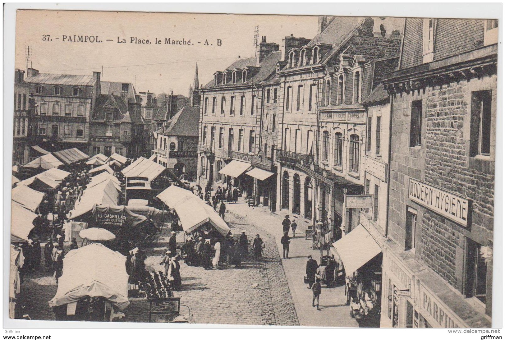 PAIMPOL LA PLACE DU MARTRAY LE MARCHE TBE - Paimpol