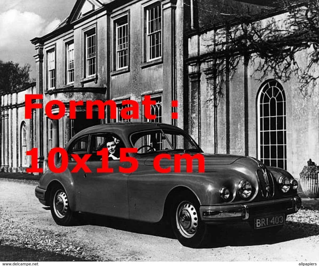 Reproduction D'une Photographie Ancienne D'une Automobile De Marque Bristol 403 - Autres & Non Classés