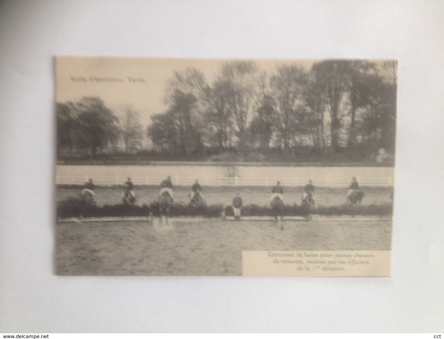 Ypres Ieper Ecole D'Equitation Carroussels De Haies Pour Jeunes Chevaux De Remonte, Montés Par Les Officiers  MILITAIRE - Ieper