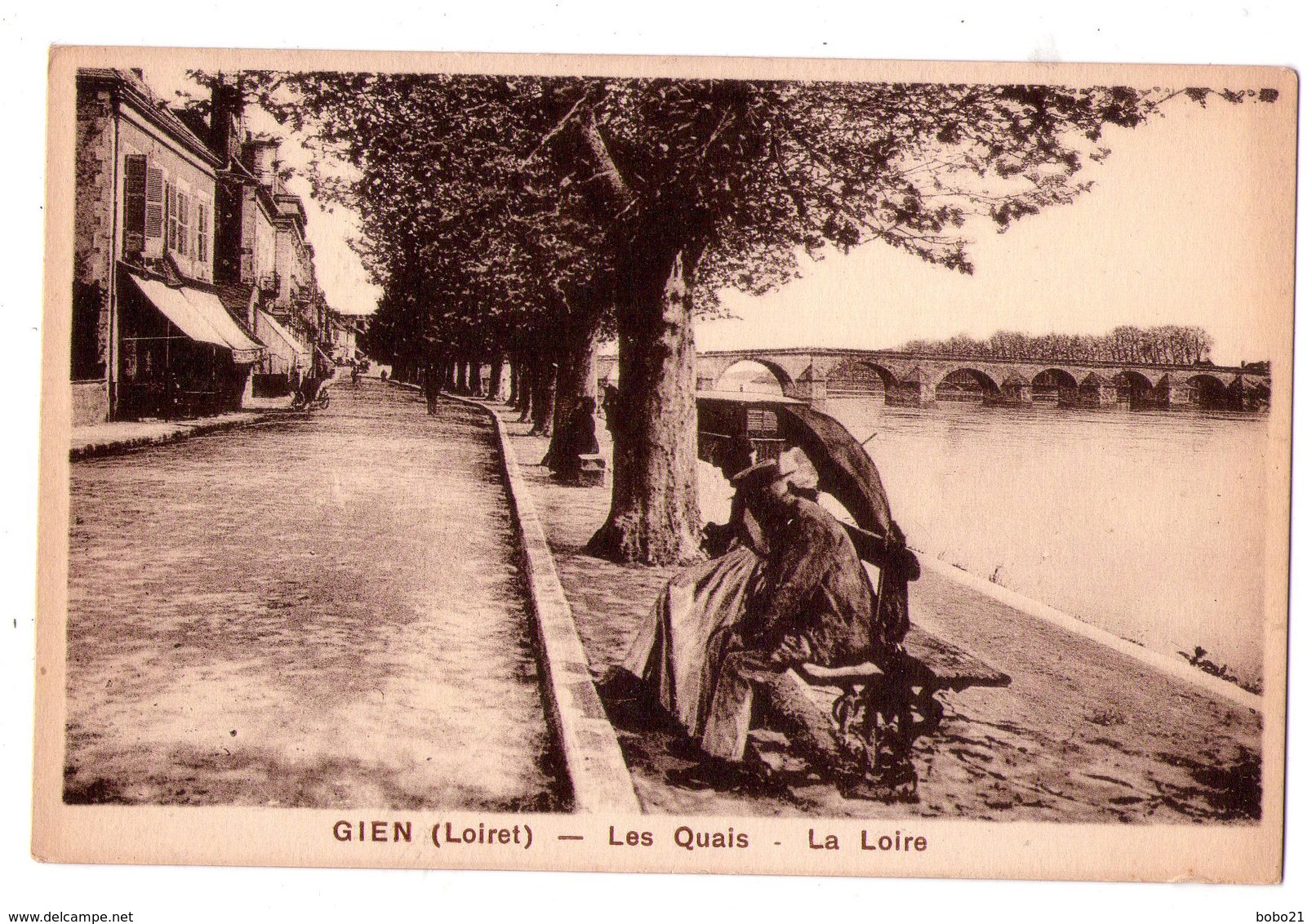 3209 - ,Gien ( 45 ) - Les Quais , La Loire - L.Lenormand à Orléans - - Gien