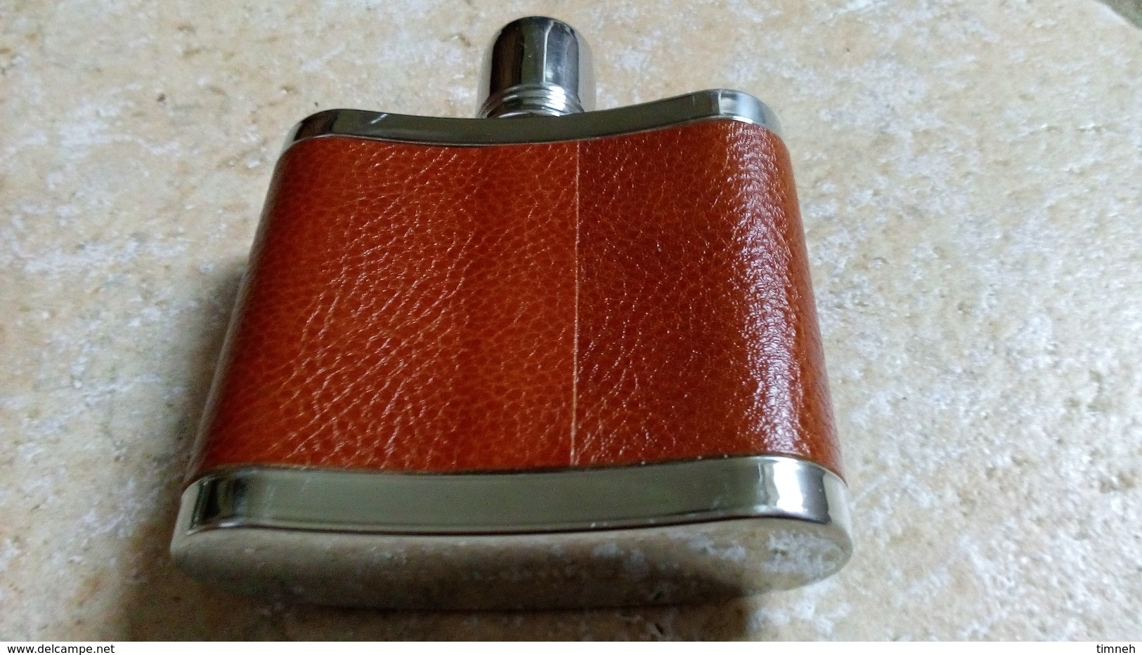 Flasque à alcool de poche voyage - métal chrome STAINLESS STEEL 50Z - habillé cuir marron vers 1960/70 - ANGLAIS