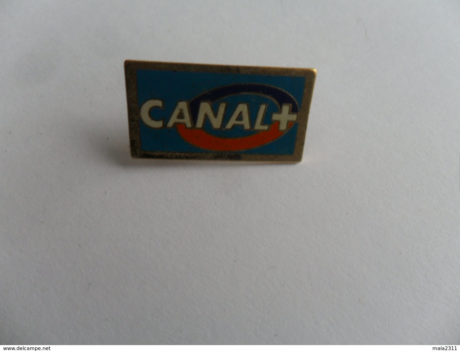 ANCIEN PIN'S  / CHAINE TV / CANAL + - Autres & Non Classés