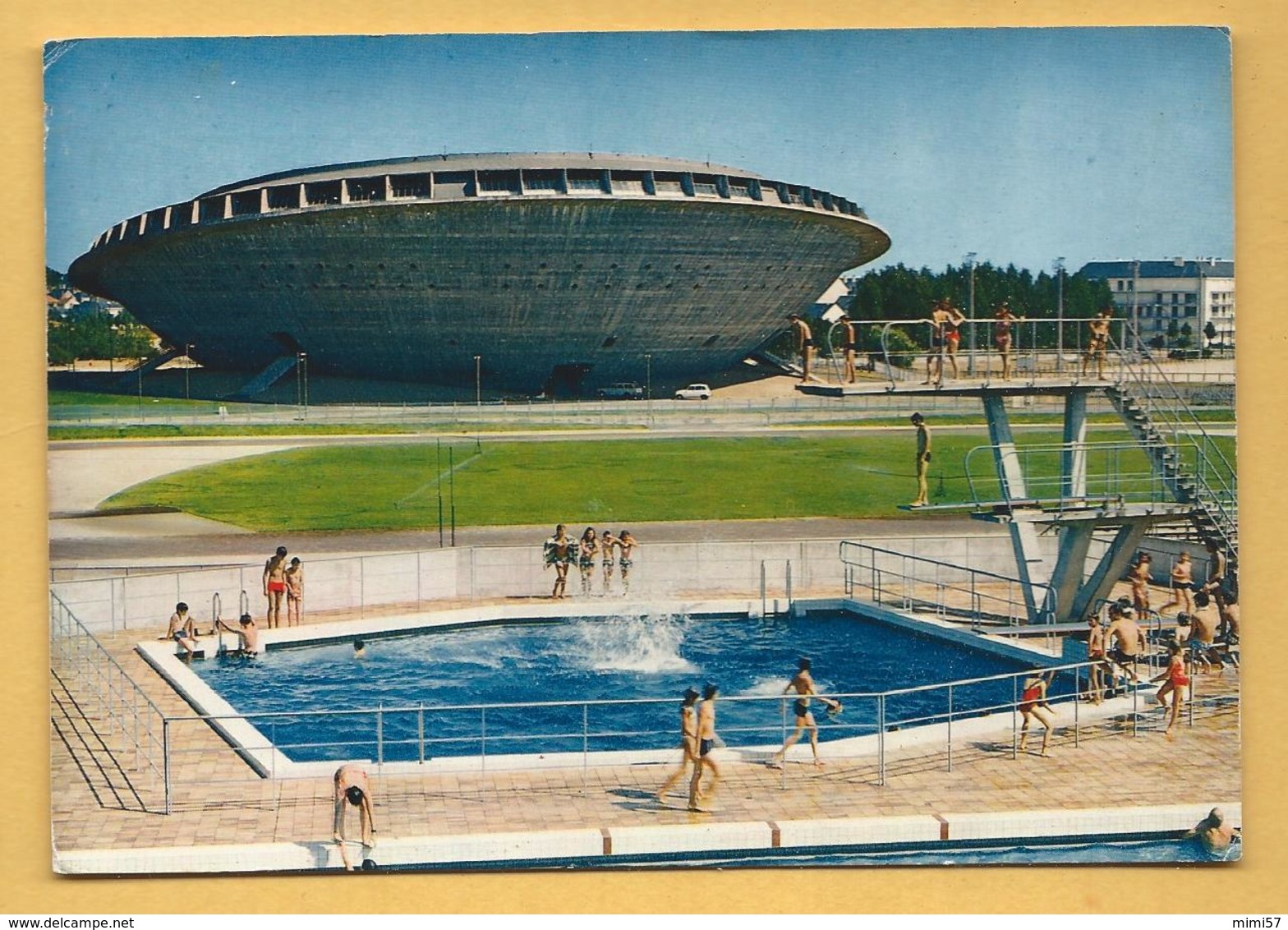 C.P.M. Saint-Nazaire - Bassin De Plein Air Et Salle Des Sports - Saint Nazaire