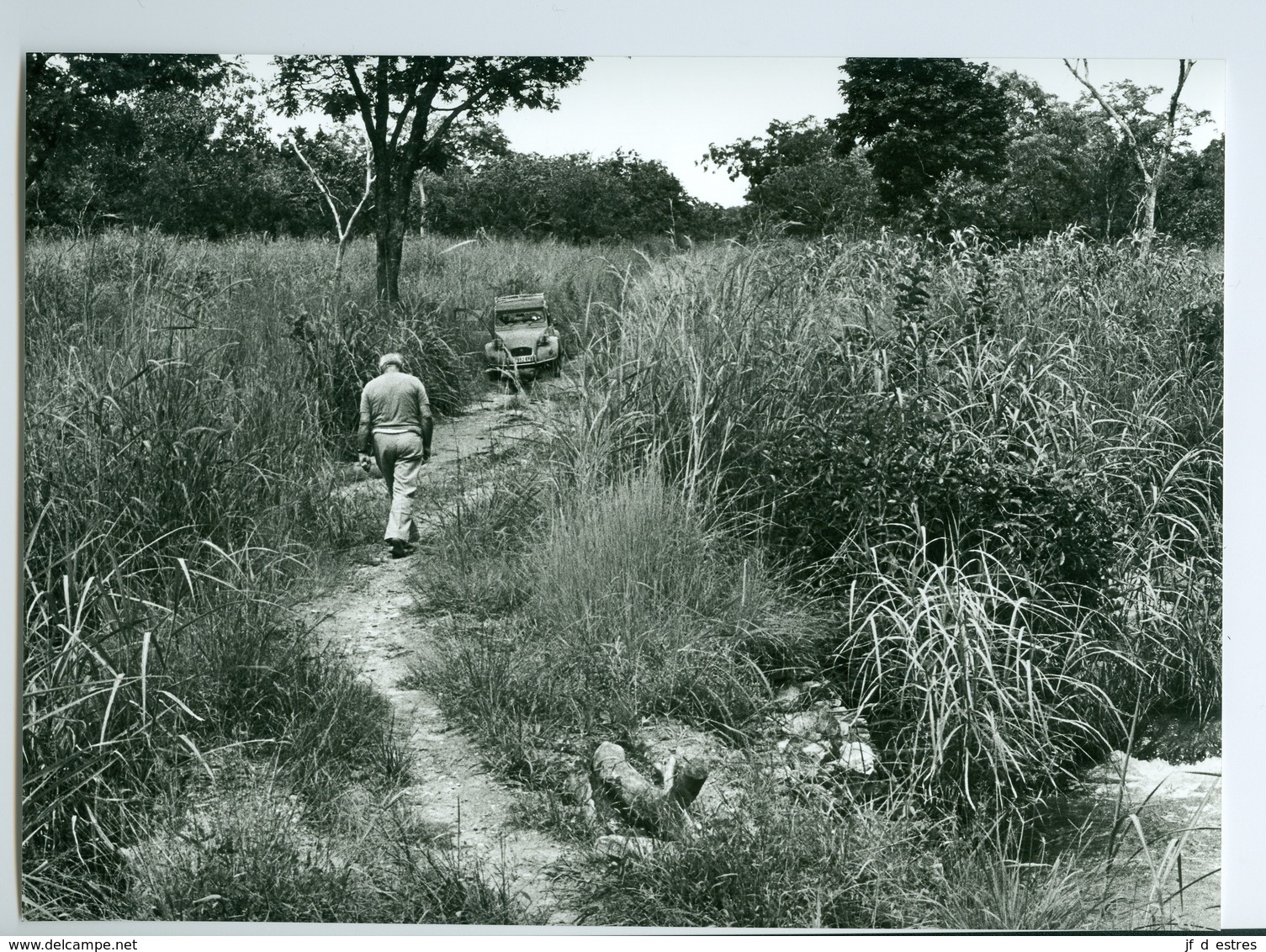 Photo Bénin. Panne Dans La Haute Savane Le Long De L'Ouémé 1980. Photo Du Père Gust Beeckmans. - Afrika