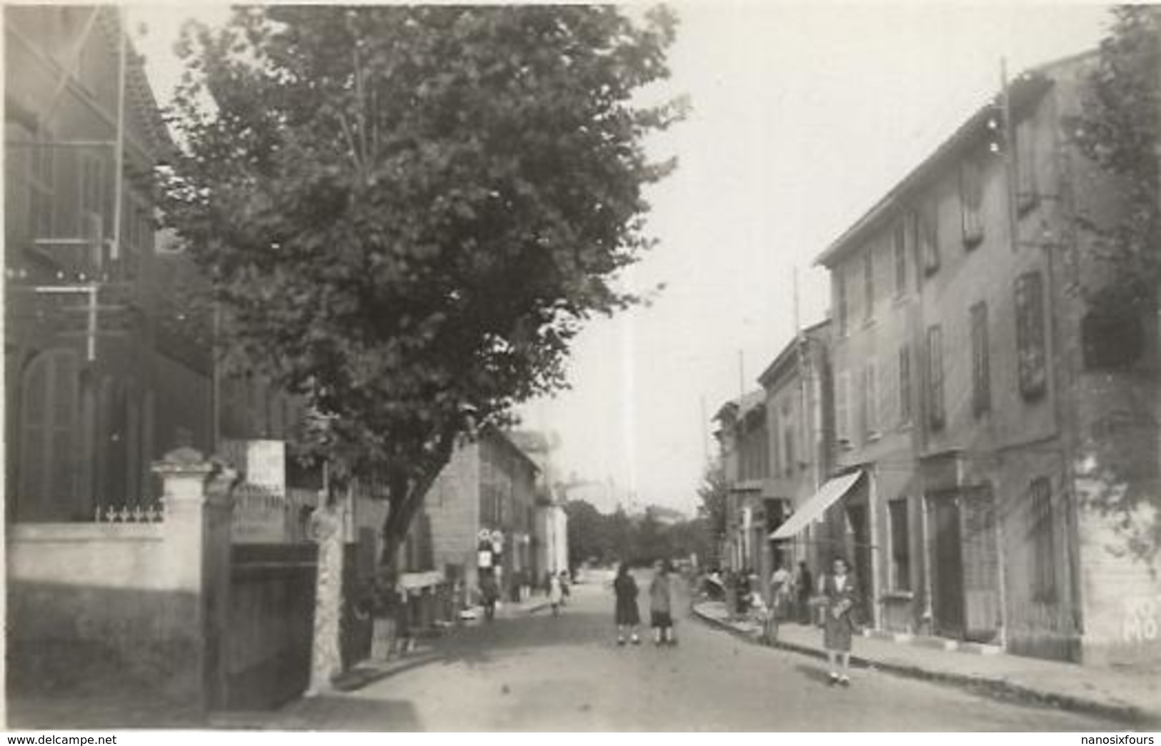 83. SIX FOURS.  N54.REYNIER .  RUE DE LA REPUBLIQUE - Six-Fours-les-Plages