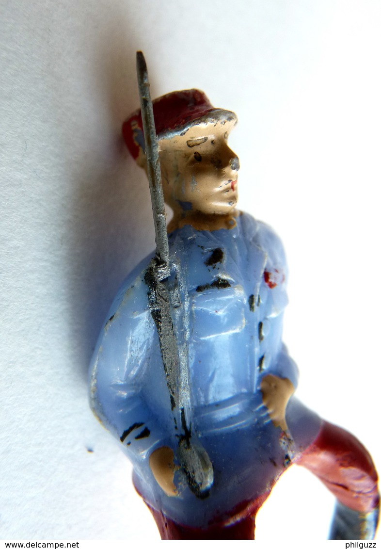 FIGURINE MARQUE INCONNUE Armees Modernes WWI CAVALIER OFFICIER SABRE A L'EPAULE Sabre Restauré Sans Cheval - Army