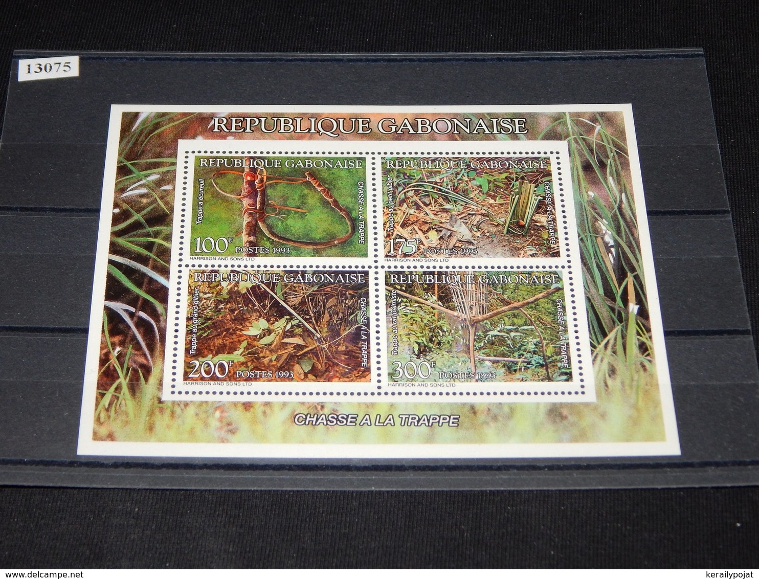 Gabon - 1993 Hunting Traps Block MNH__(TH-13075) - Gabon