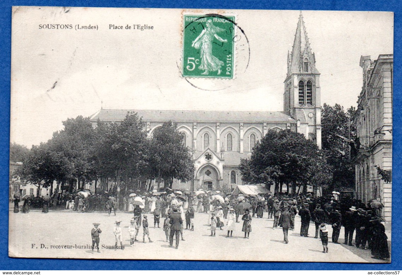 Soustons - Place De L Eglise - Soustons